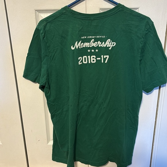 NJ devils tee - Picture 2 of 2